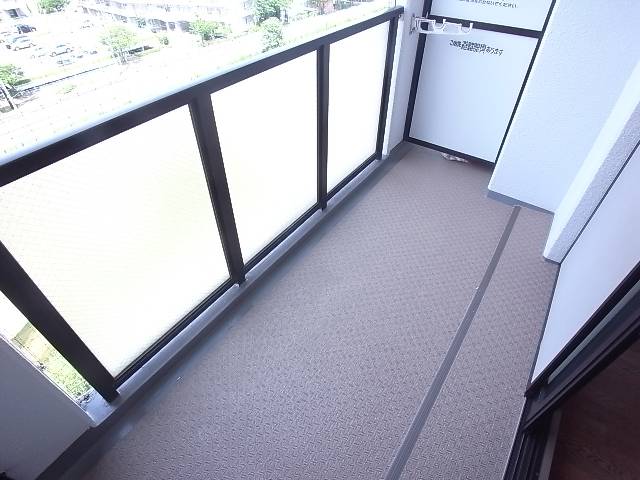 洗濯物はこちらへどうぞ。
