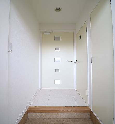玄関からはこのようになっています。