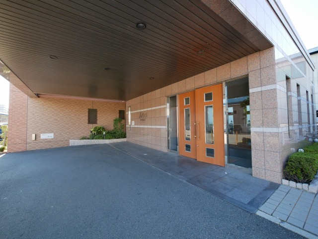 綺麗なエントランスですね