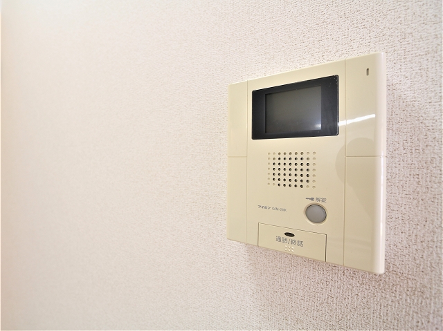来客の確認が気出るモニタ付きです