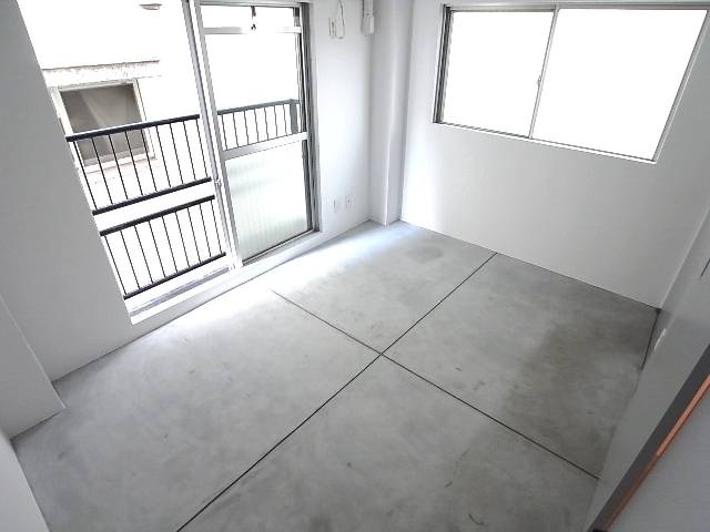 コンクリートの内装でおしゃれなお部屋