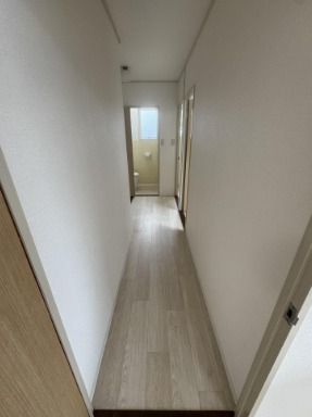 玄関からはこのようになってます。