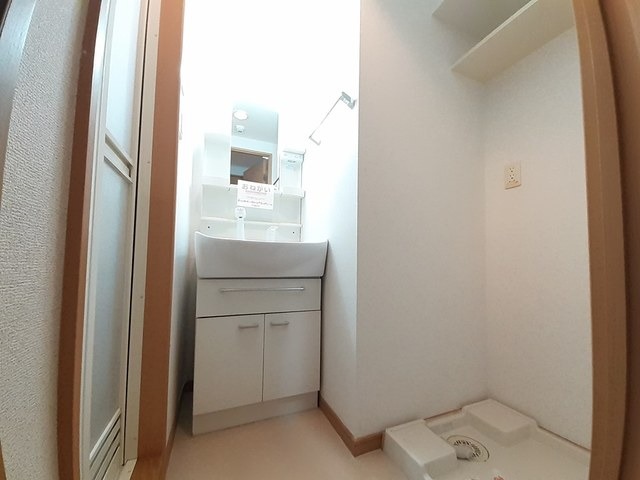 お出かけ前の身支度はこちらへ