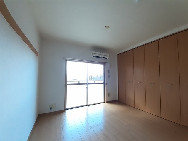 寝室にピッタリの洋室です