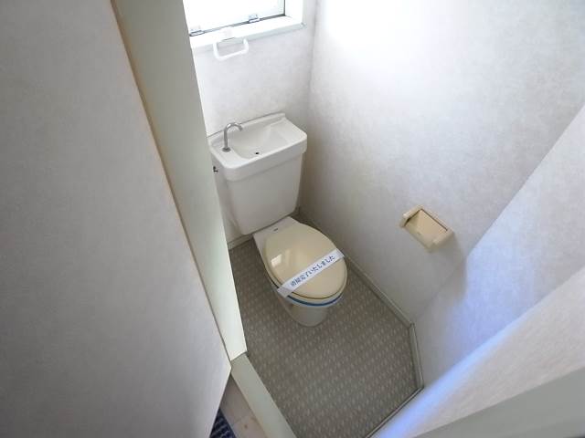 清潔感のあるトイレです