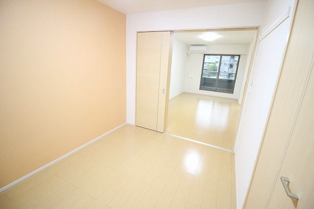 寝室にいかがでしょうか。