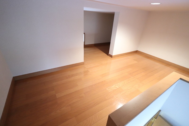 こちら寝室にいかがでしょうか。