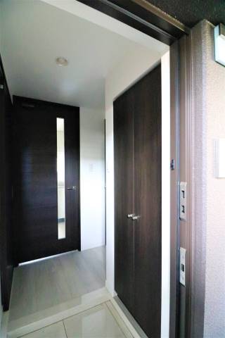 玄関からはこのようになっています。