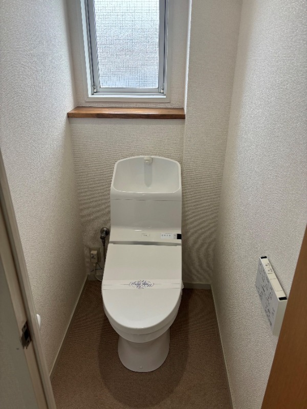 清潔感のあるトイレです