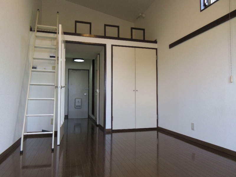 ロフト付きのお部屋です