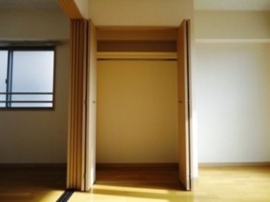お洋服などはこちらへ
