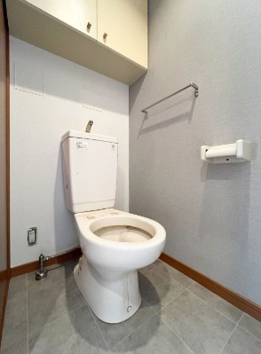 清潔感のあるトイレですね。