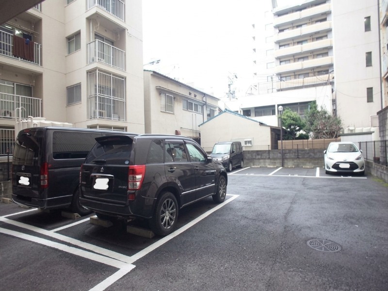敷地内駐車場はこちら