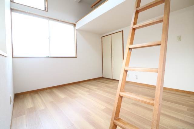 ロフトははしごから