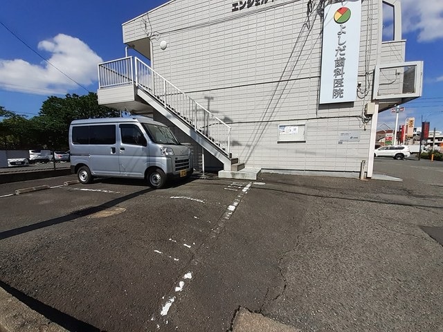 敷地内駐車場も完備。