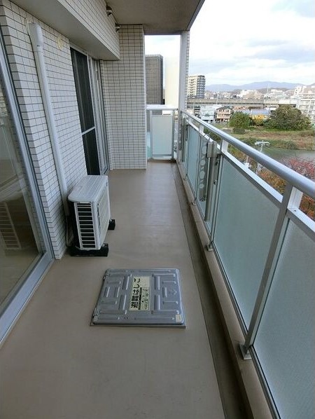 洗濯物はこちらにどうぞ