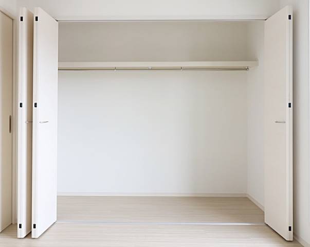 ぱっくり大きな収納に何でも入れちゃってください