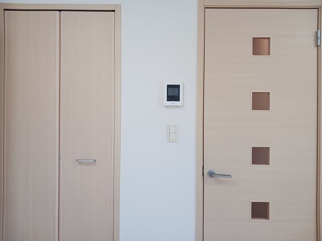来訪者の顔が確認できます
