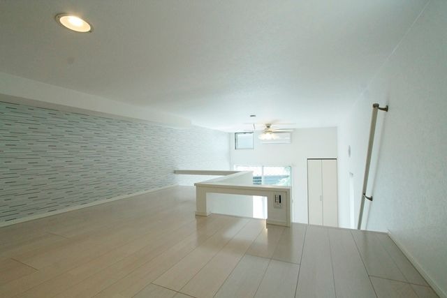 こちら寝室にいかがでしょうか。