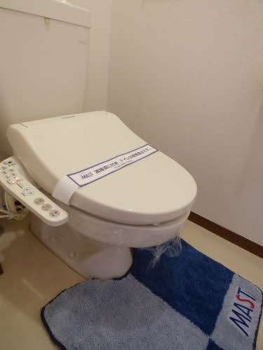 温水洗浄便座付きです