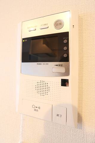 モニターで来客の確認よろしくお願い致します