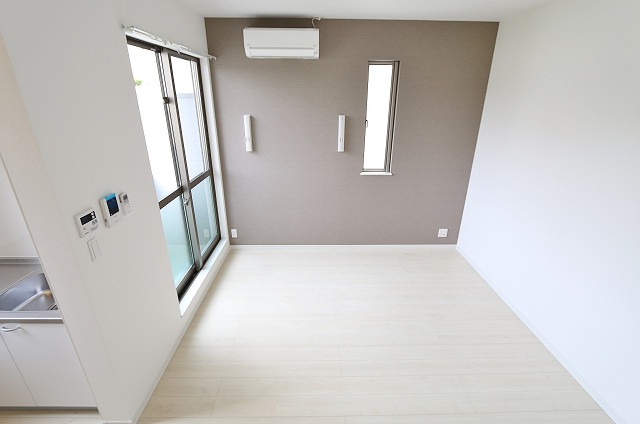 明るいお部屋ですね♪