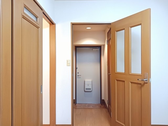 玄関はこのようになっております。