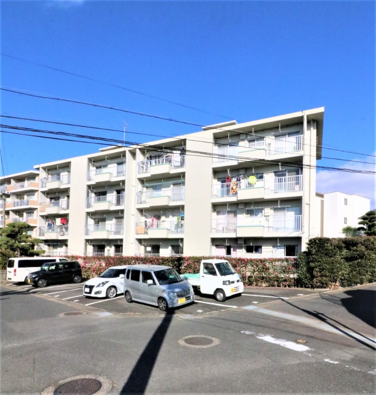敷地内駐車場も完備。