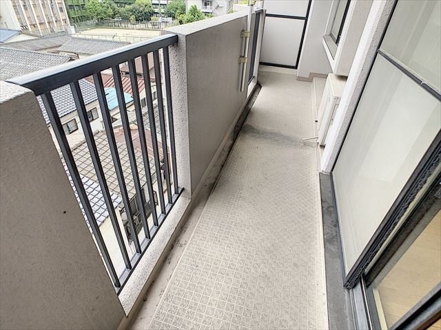 洗濯物はこちらへどうぞ