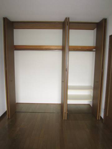 お洋服収納もばっちりです
