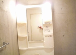 外出前の身だしなみチェックはこちらでどうぞ！