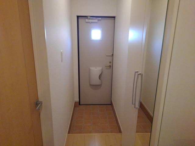 玄関はこんな感じです。