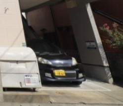 敷地内駐車場も完備。