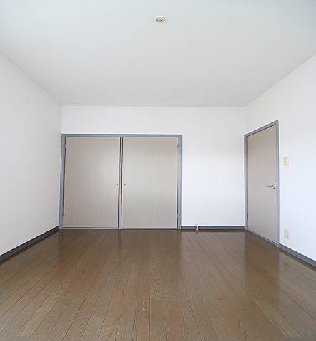 こちら寝室にいかがでしょうか。