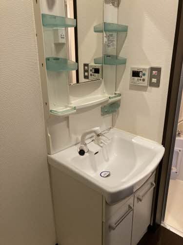 お出かけ前の支度にいかがでしょうか。