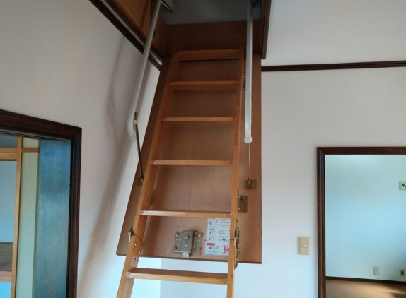 屋根裏収納もございます