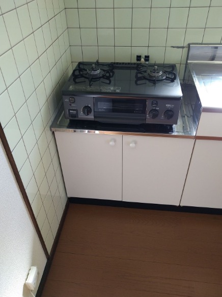 サービス設置でガスコンロついております。