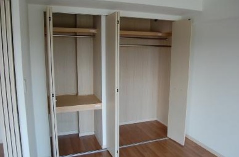 お洋服が多い方でも楽々収納できます