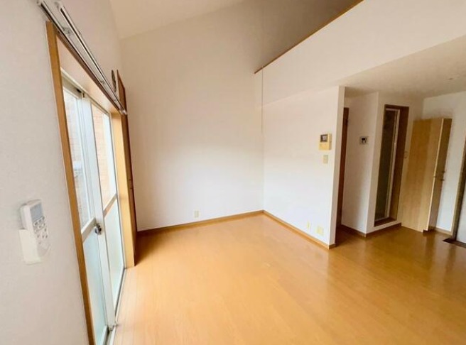 家具の配置がしやすいお部屋です