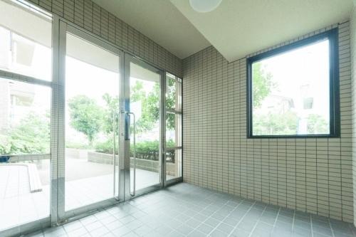 清潔感のあるエントランスですね