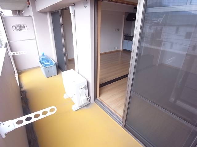 洗濯物はこちらへどうぞ。
