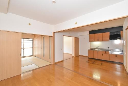 家具の配置がしやすいお部屋です