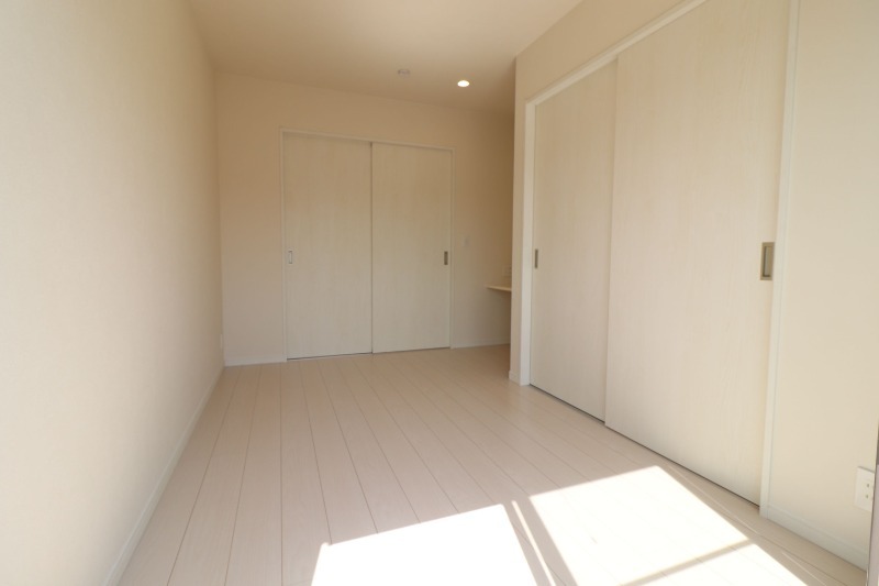 こちらは寝室にいかがでしょうか