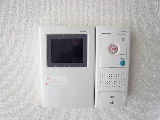 モニタ付インターホンでら来客が見えて安心