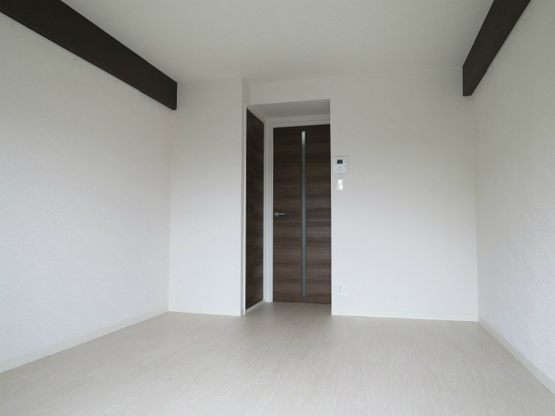 家具の配置がしやすいお部屋です
