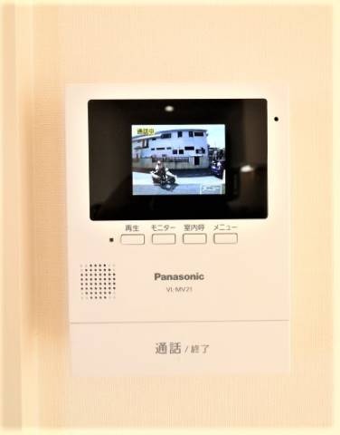 来訪者の顔も確認できます。