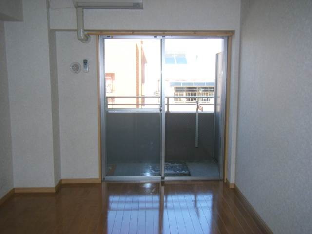 家具の配置がしやすいお部屋です。