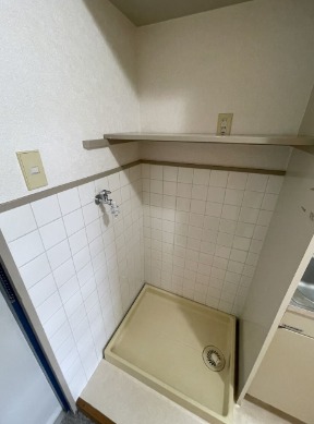 洗濯機は室内に置くことができます。