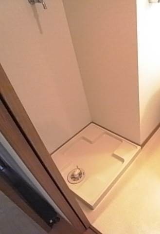 洗濯機はこちらへどうぞ。
