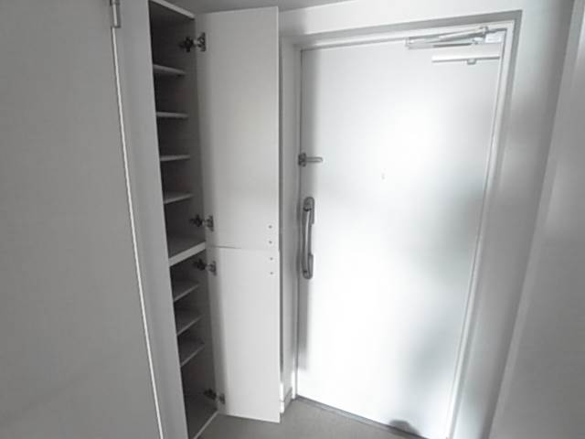シューズボックス完備。